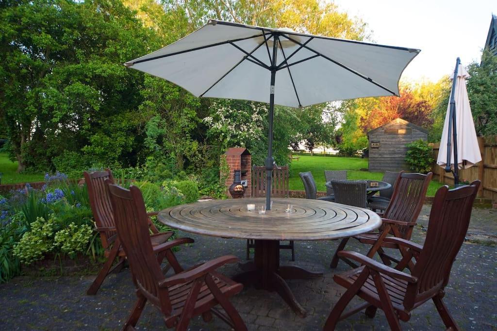 Stunning Barn Conversion Ideal For Large Families Bildeston Εξωτερικό φωτογραφία