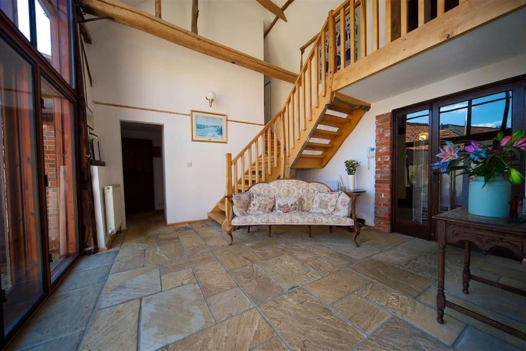 Stunning Barn Conversion Ideal For Large Families Bildeston Εξωτερικό φωτογραφία